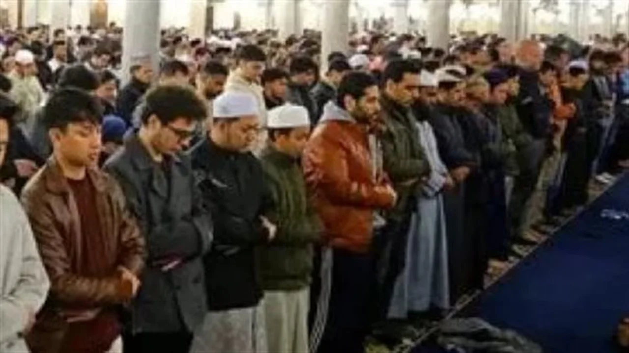 8 ركعات أو أكثر.. الطريقة الصحيحة لأداء صلاة التراويح والوتر في رمضان